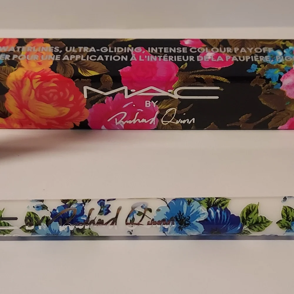 MAC X Richard Quinn Color Excess Gel Pencil Eyeliner *INCORRUPTIBLE* / .01 oz